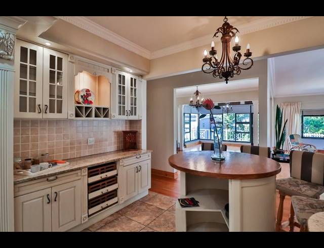 4 BEDROOM HOUSE FOR SALE IN HARTENBOS CENTRAL